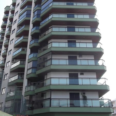 Apartamento Vereda Tropical グァルジャー エクステリア 写真